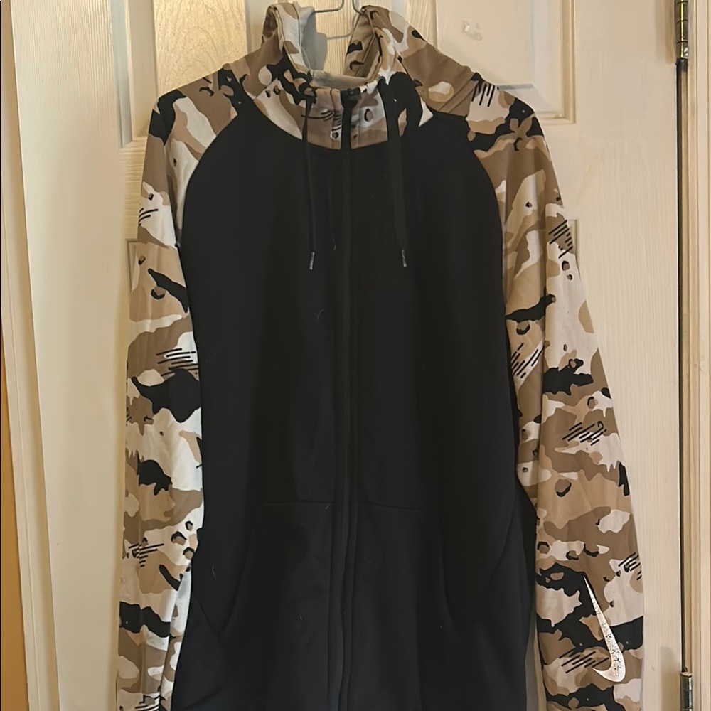 Nike Black and Camouflage Lightweight Jacket
